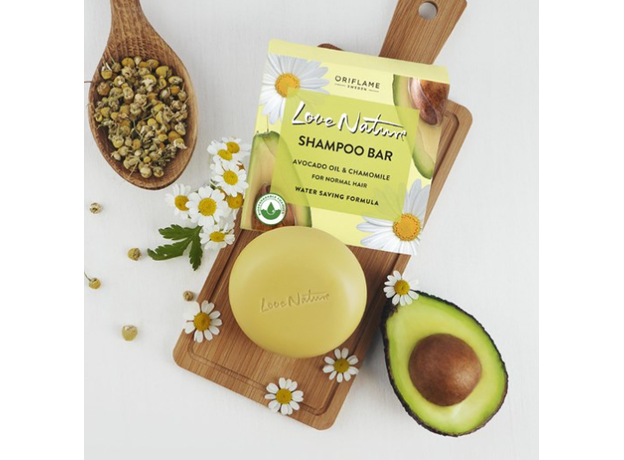 Shampoo for normal hair with avocado and chamomile Love Nature-