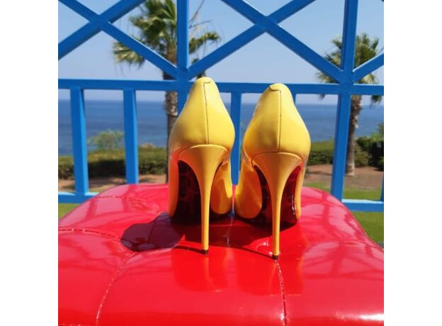 Dolce & Gabbana women's shoes yellow 05